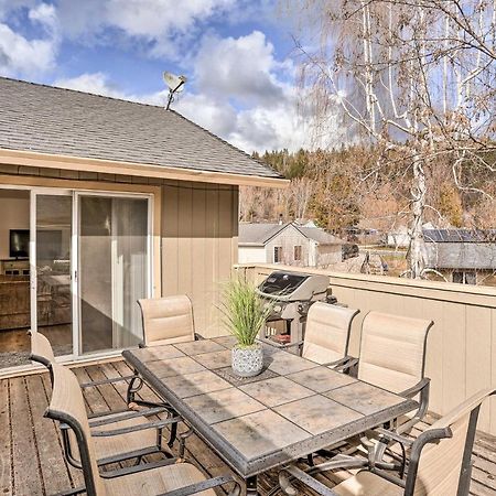 Mount Shasta Escape With Balcony About Walk To Dtwn Villa Bagian luar foto