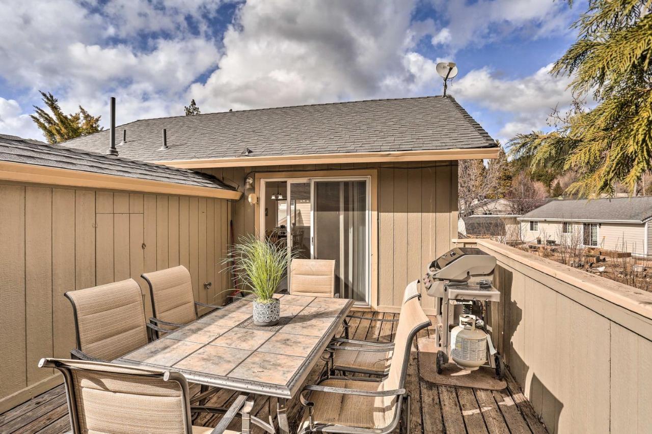Mount Shasta Escape With Balcony About Walk To Dtwn Villa Bagian luar foto