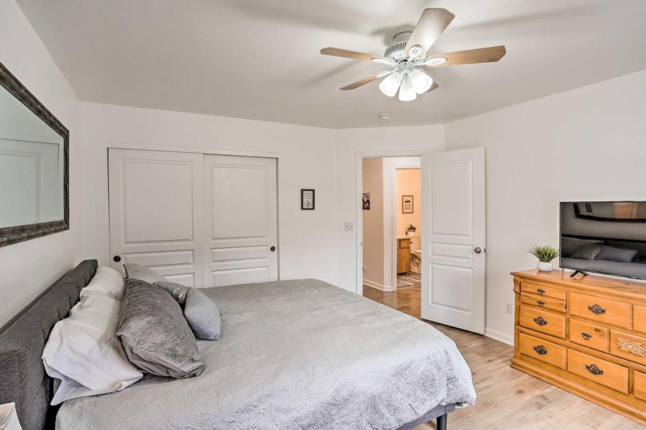 Mount Shasta Escape With Balcony About Walk To Dtwn Villa Bagian luar foto
