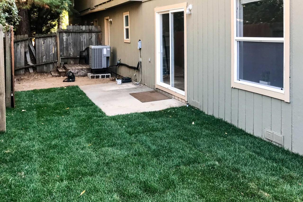 Mount Shasta Escape With Balcony About Walk To Dtwn Villa Bagian luar foto