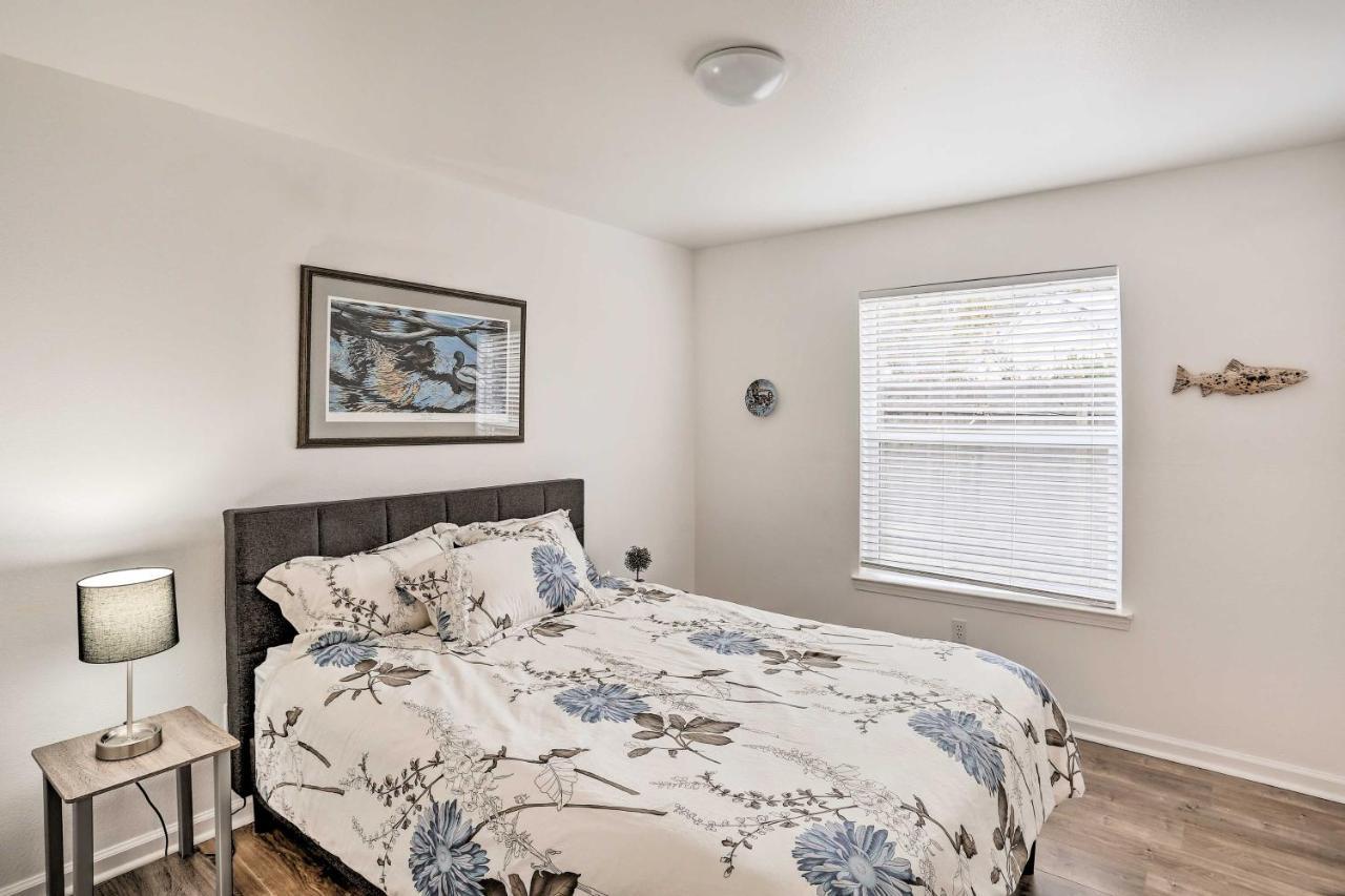Mount Shasta Escape With Balcony About Walk To Dtwn Villa Bagian luar foto